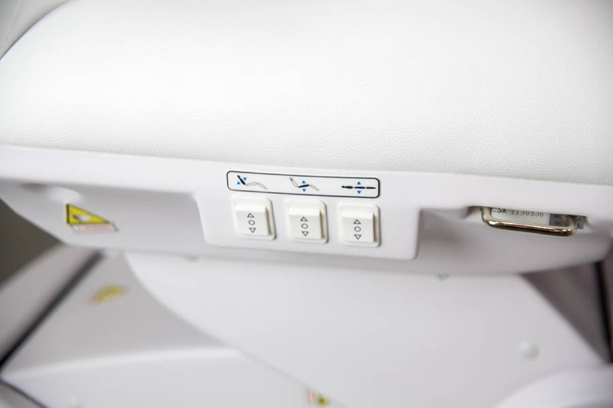 Pedikérske/podologické kreslo elektrické BARON E3 - biela